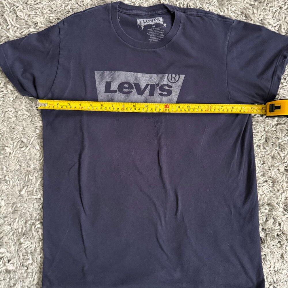 Levi’s Navy Blue Logo Tee
